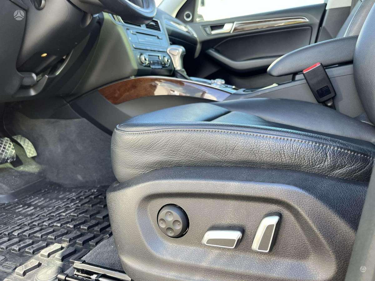 Audi Q5, 3.0 l., off-road / crossover