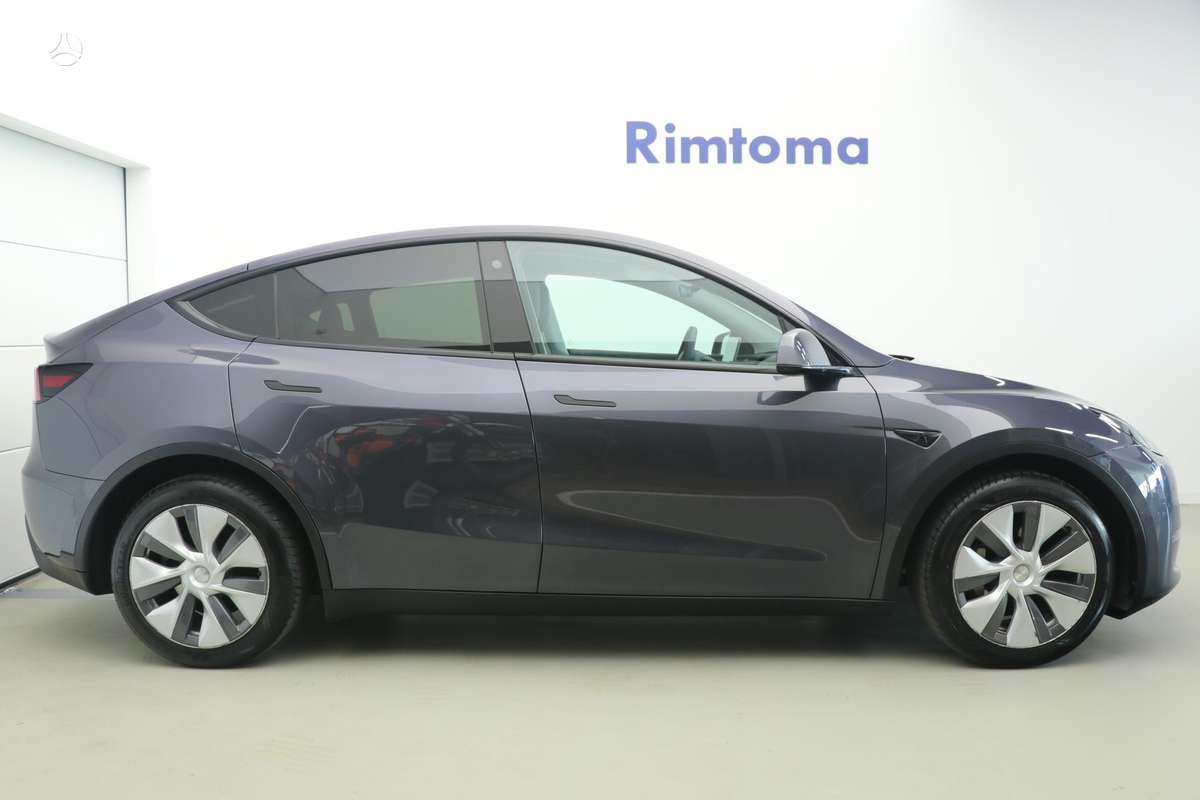 Tesla Model Y, 82 kWh, off-road / crossover