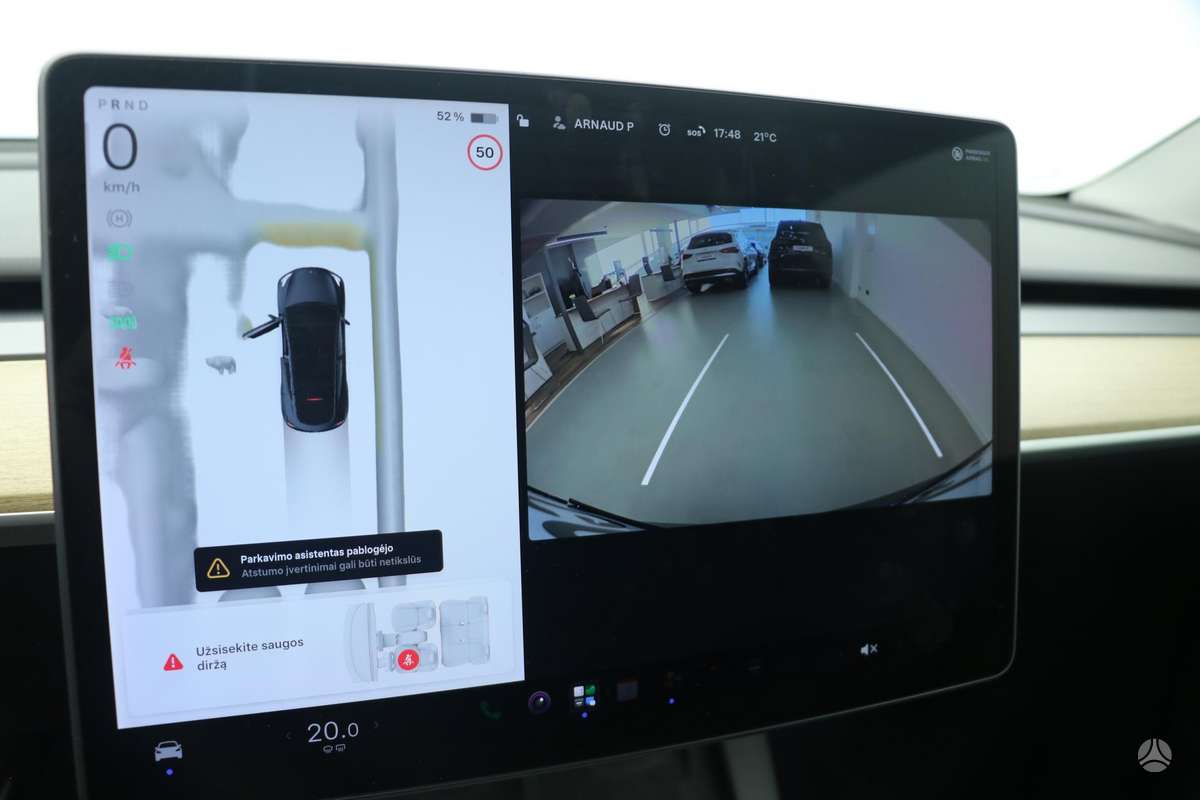 Tesla Model Y, 82 kWh, off-road / crossover