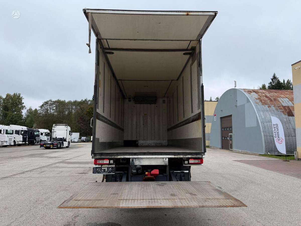 Volvo FM460, refrigerated trucks