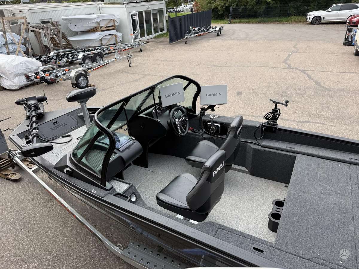 Finval 470 EVO DC, yachts / cruisers
