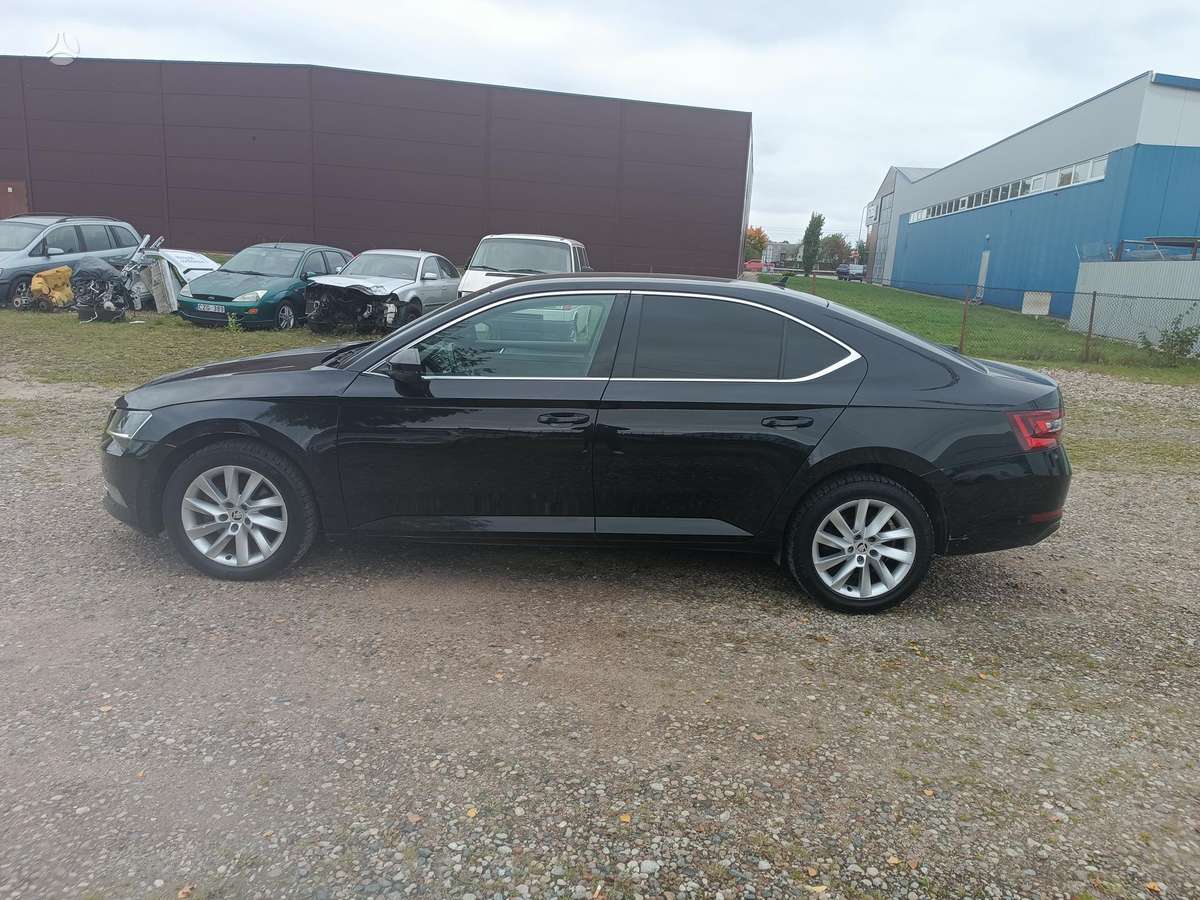 Skoda Superb, 2.0 l., Хэтчбек