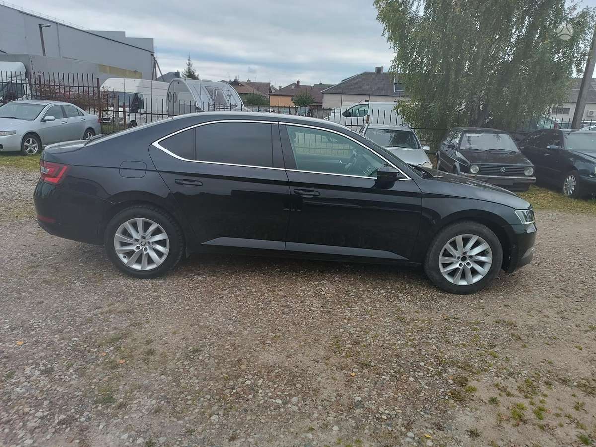 Skoda Superb, 2.0 l., hatchback