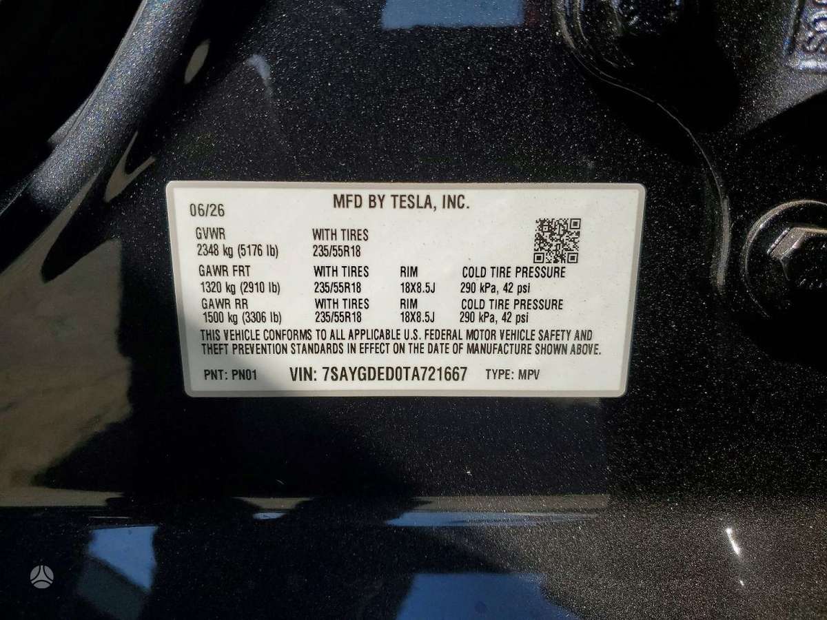 Tesla Model Y, 75 kWh, off-road / crossover
