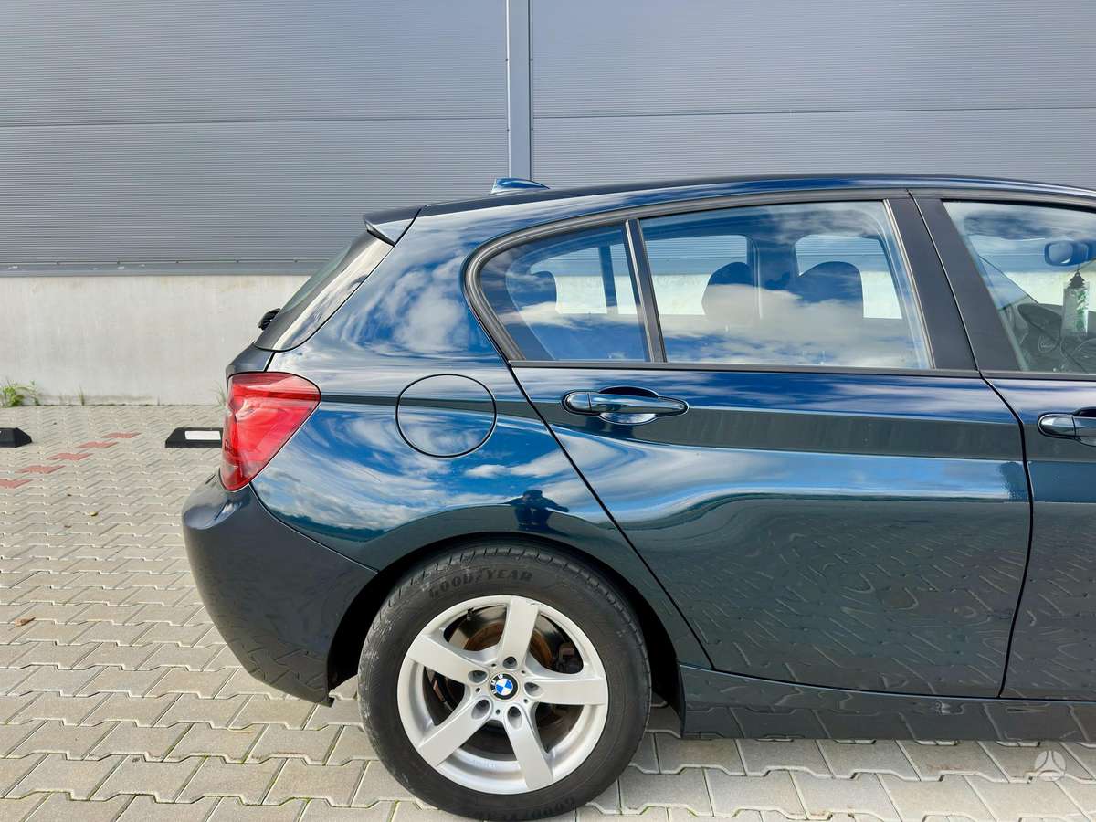 BMW 120, 2.0 l., hatchback