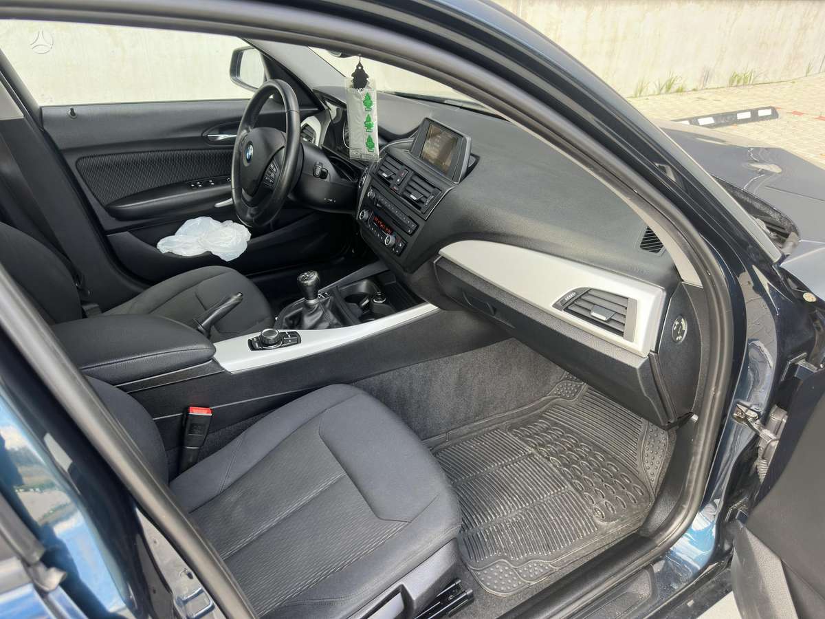 BMW 120, 2.0 l., hatchback