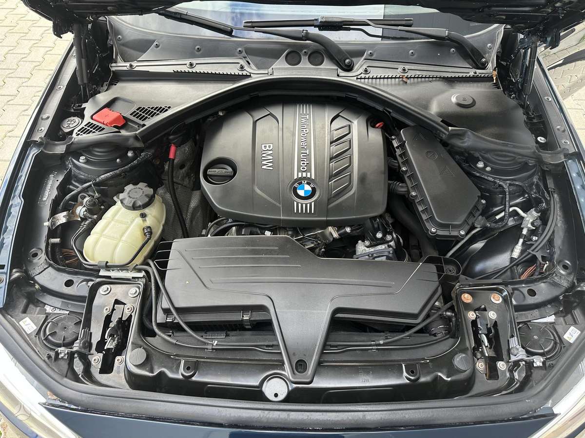BMW 120, 2.0 l., hatchback
