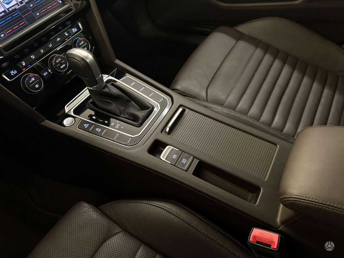 Volkswagen Passat, 2.0 l., Универсал