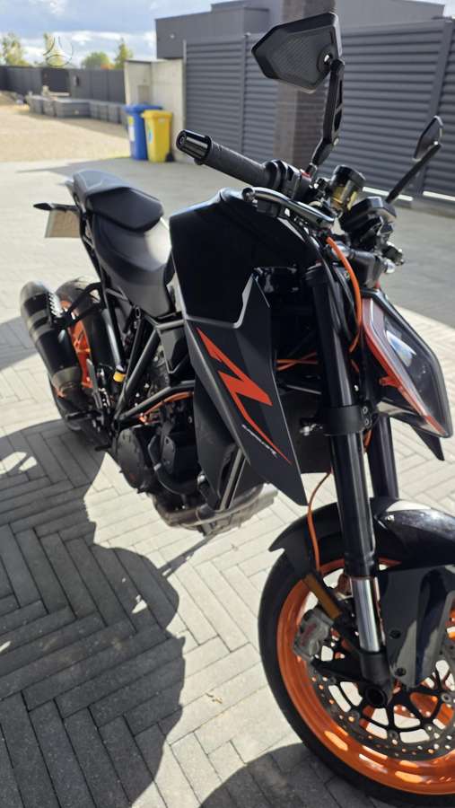 KTM Super Duke 1290cc, superbikes