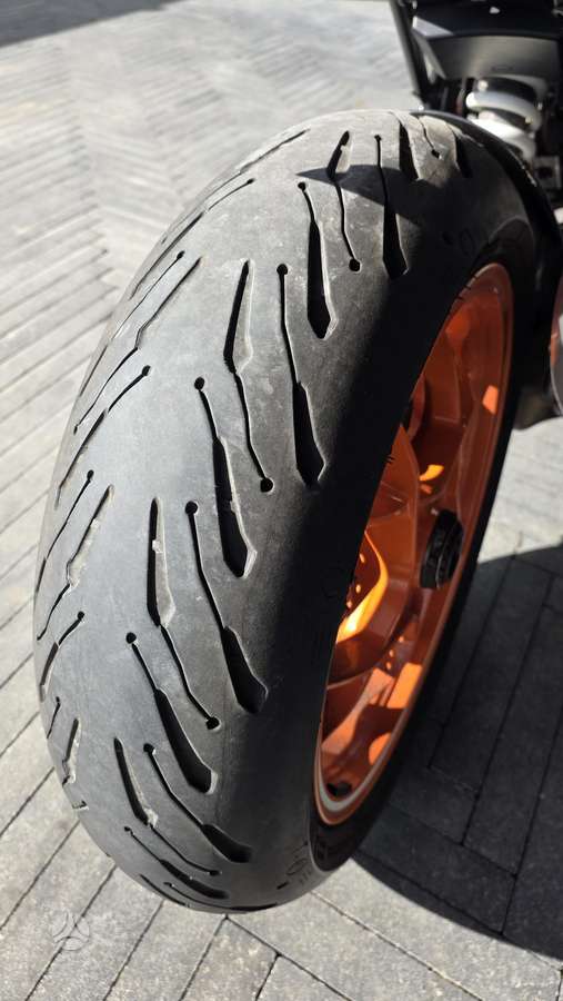 KTM Super Duke 1290cc, superbikes