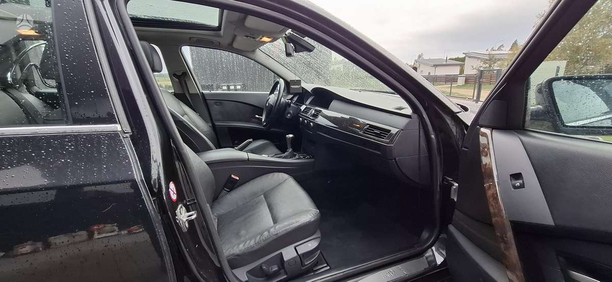 BMW 525, 2.5 l., wagon