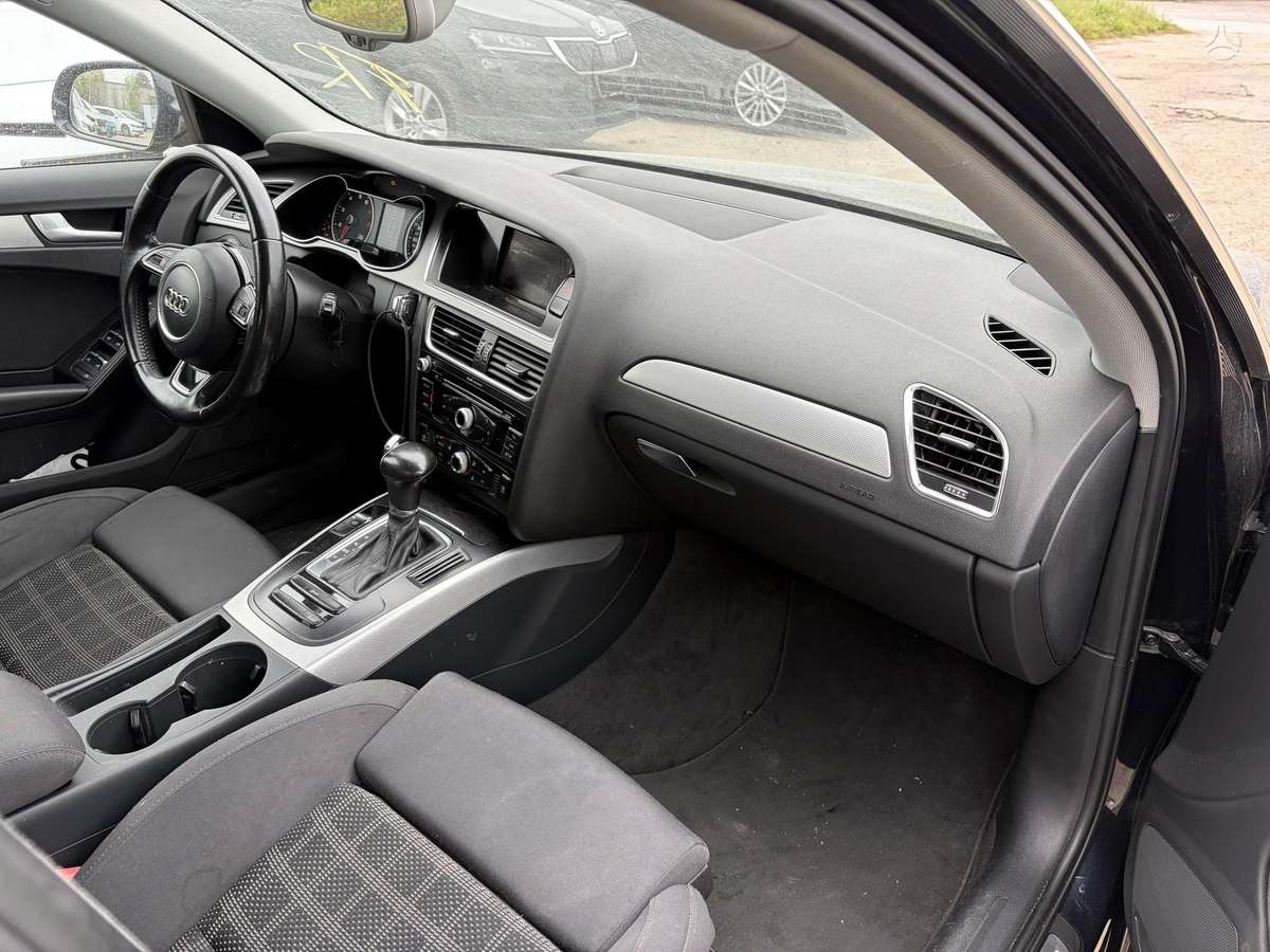 Audi A4, 1.8 l., Седан