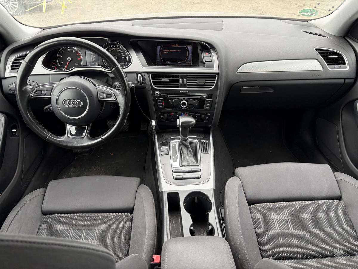 Audi A4, 1.8 l., Седан
