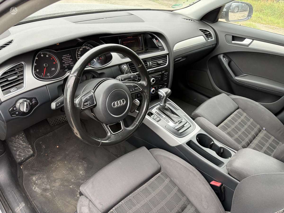 Audi A4, 1.8 l., Седан