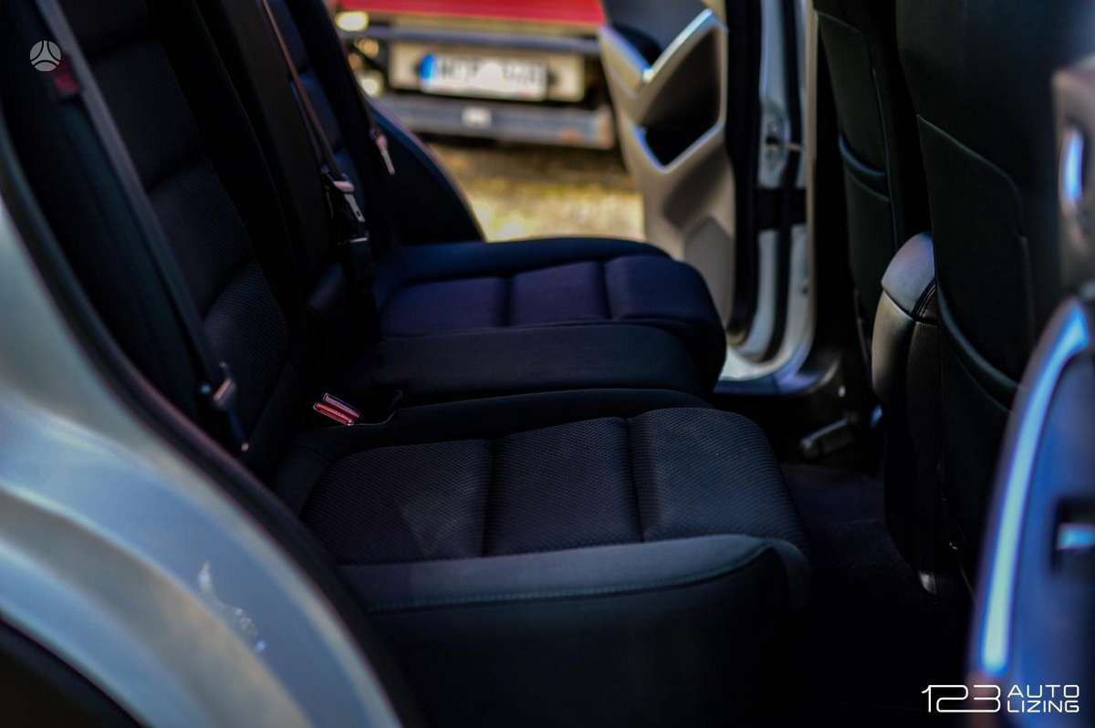Mazda CX-5, 2.2 l., off-road / crossover
