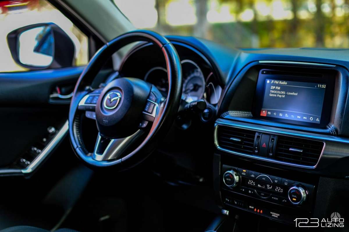 Mazda CX-5, 2.2 l., off-road / crossover