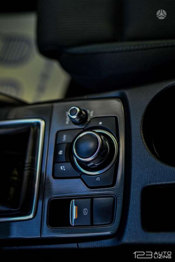 Mazda CX-5, 2.2 l., off-road / crossover