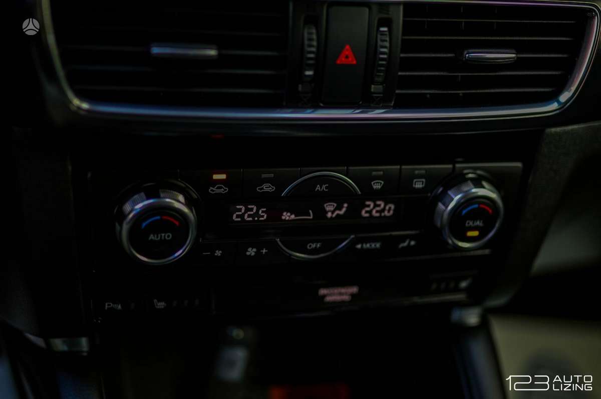 Mazda CX-5, 2.2 l., off-road / crossover