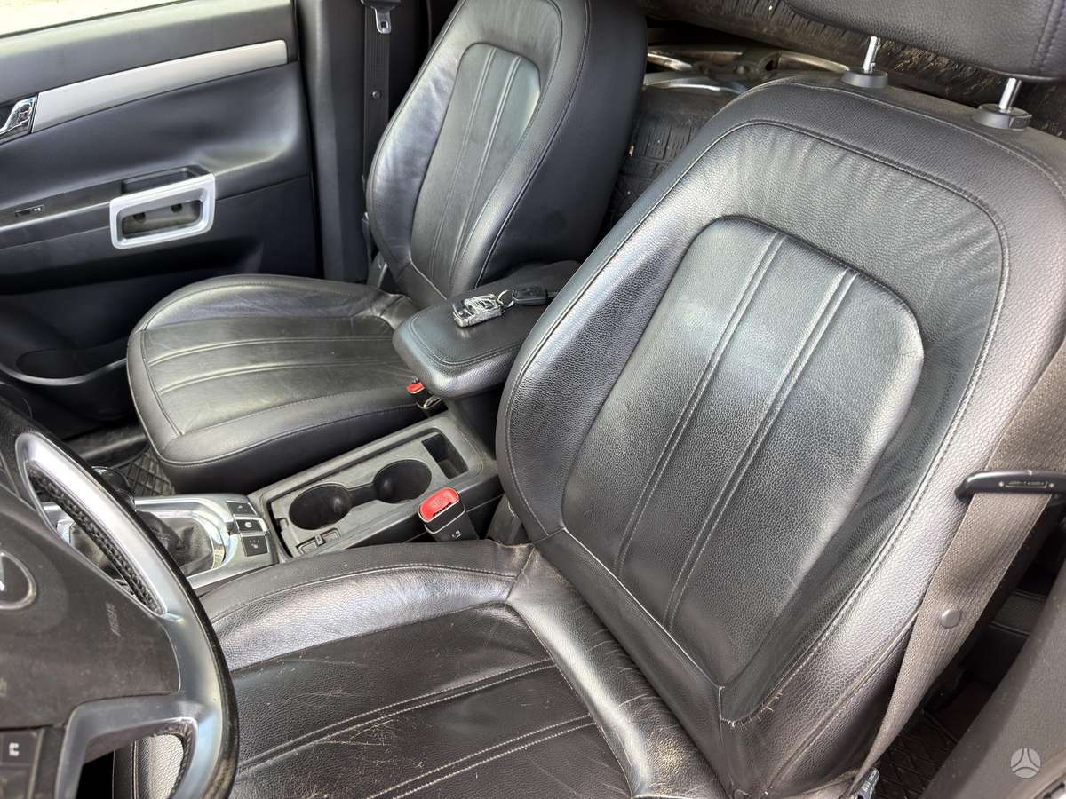 Opel Antara, 2.2 l., off-road / crossover