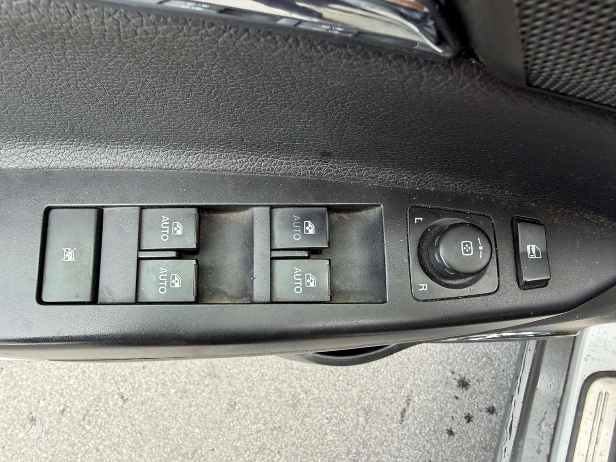 Opel Antara, 2.2 l., Внедорожник / Кроссовер