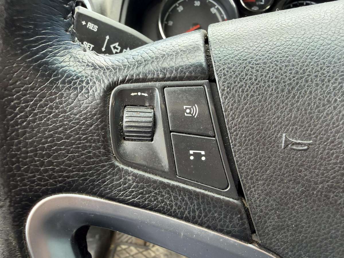 Opel Antara, 2.2 l., Внедорожник / Кроссовер