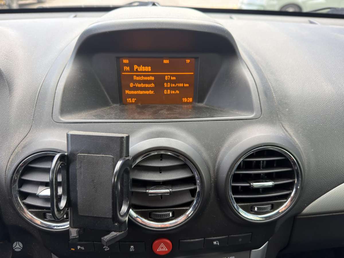 Opel Antara, 2.2 l., off-road / crossover