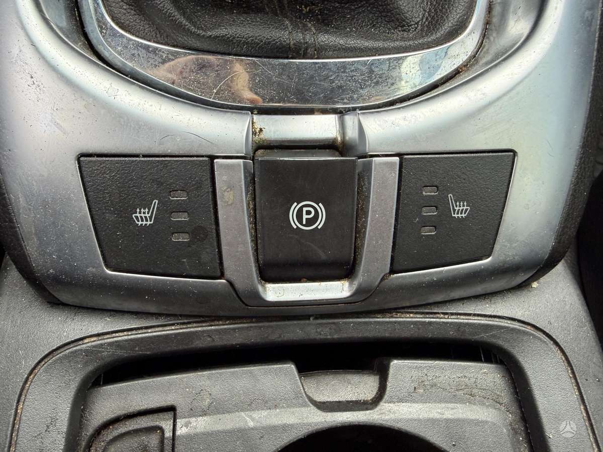 Opel Antara, 2.2 l., Внедорожник / Кроссовер