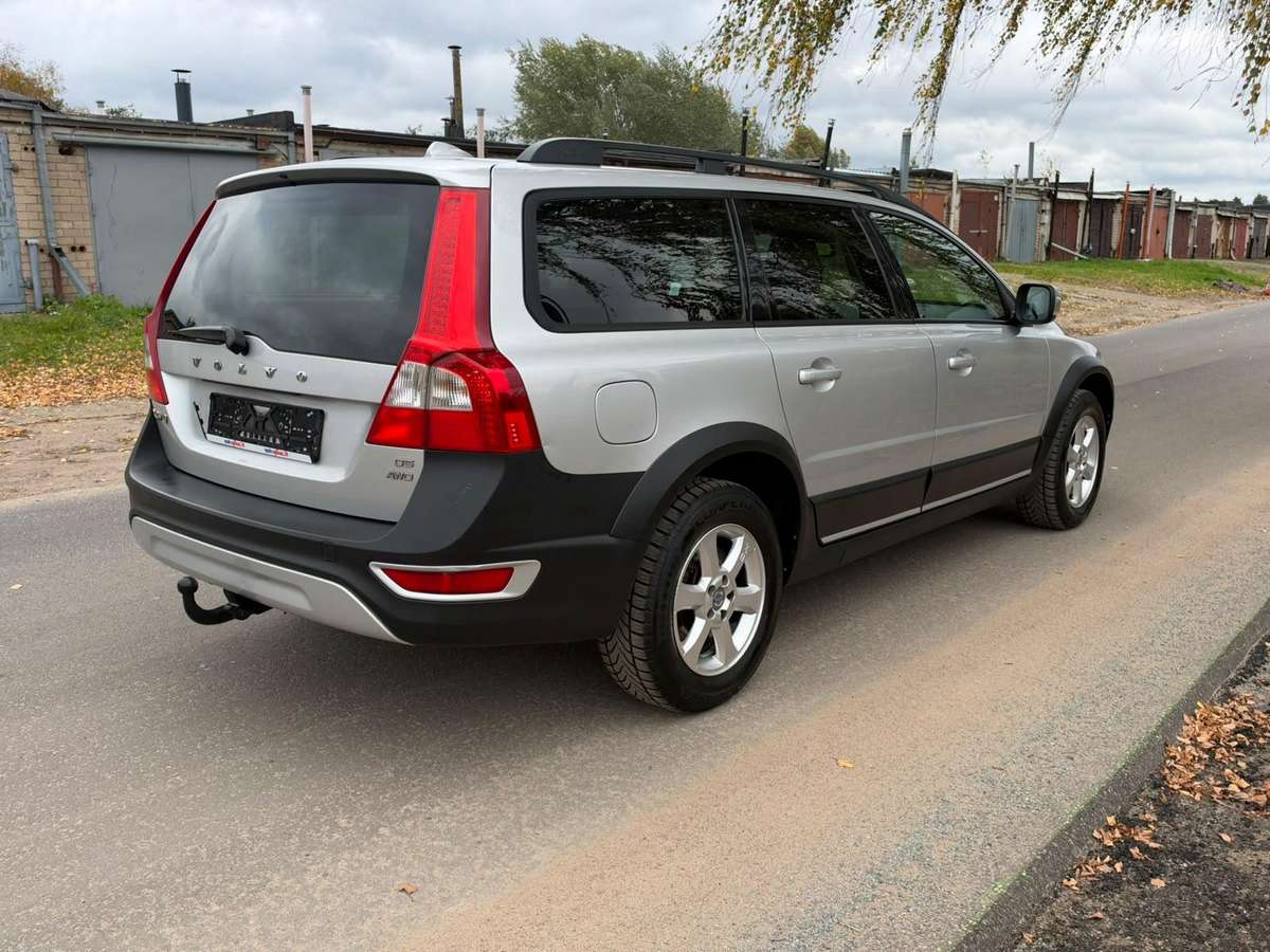 Volvo XC70, 2.4 l., wagon