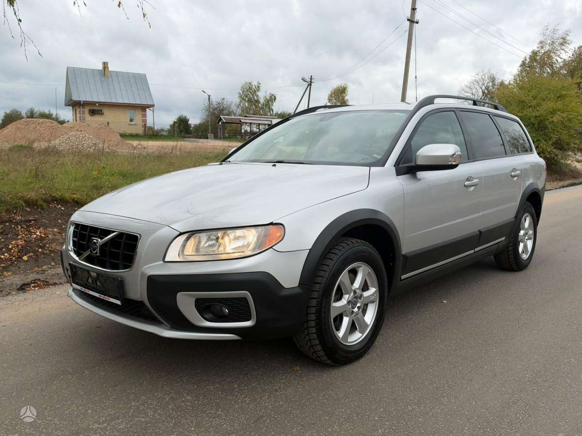 Volvo XC70, 2.4 l., wagon