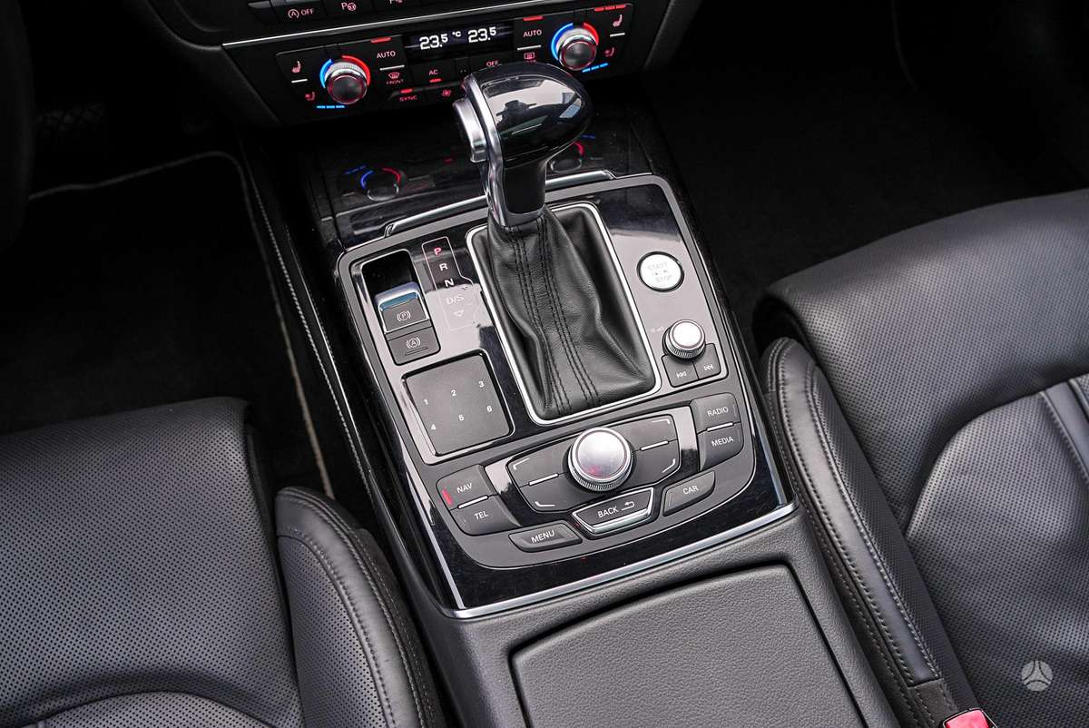 Audi A6, 3.0 l., universalas