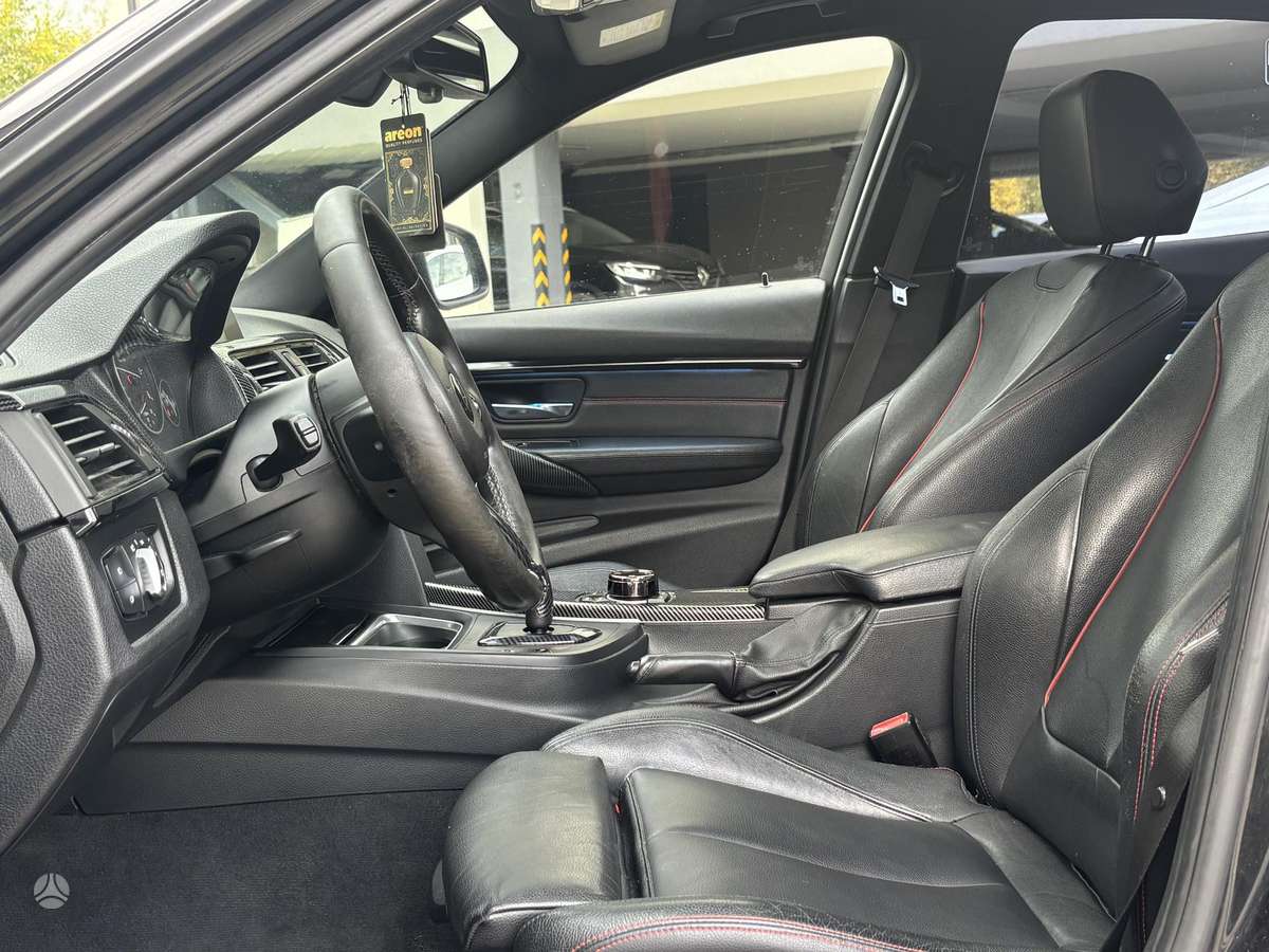 BMW 320, 2.0 l., Седан