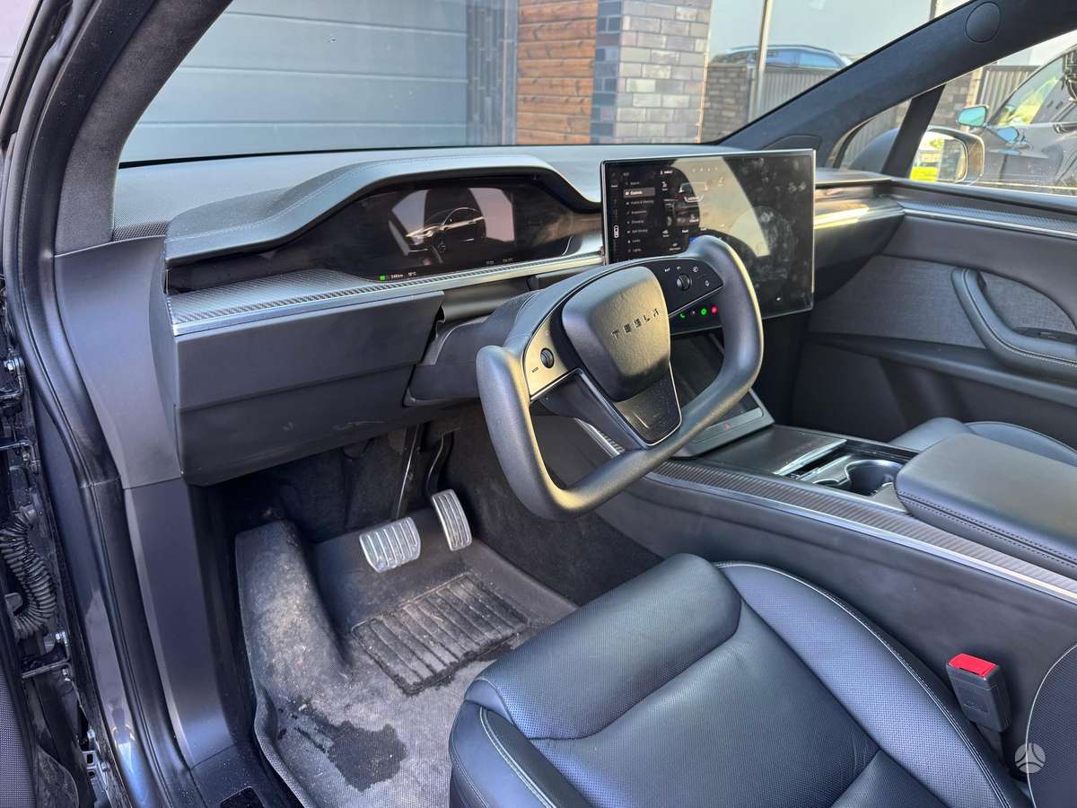 Tesla Model X, off-road / crossover