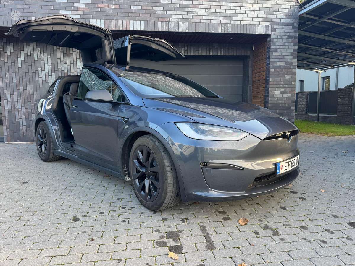 Tesla Model X, visureigis / krosoveris