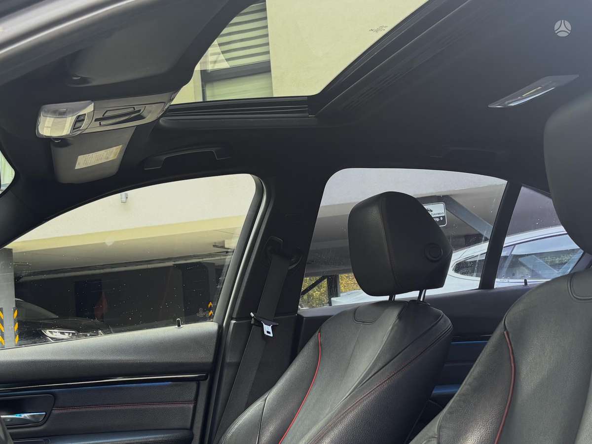 BMW 320, 2.0 l., Седан