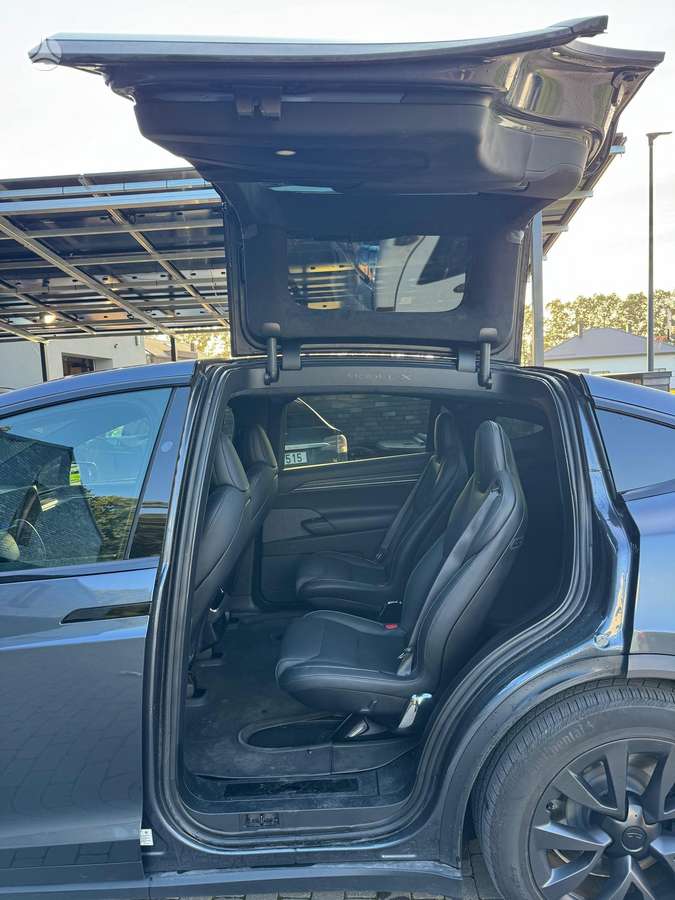 Tesla Model X, visureigis / krosoveris