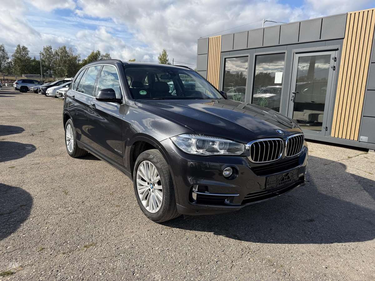 BMW X5, 3.0 l., off-road / crossover