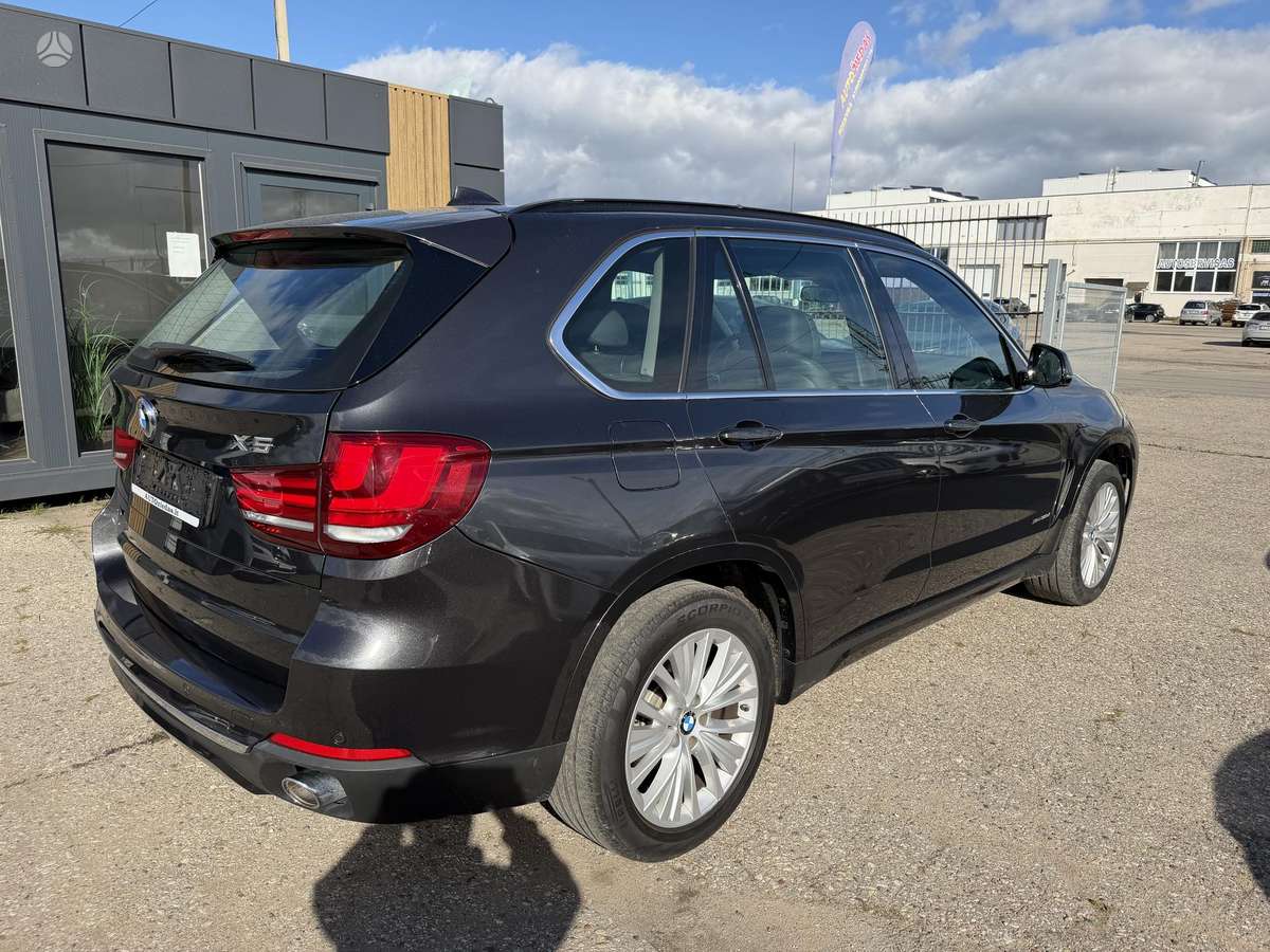 BMW X5, 3.0 l., off-road / crossover