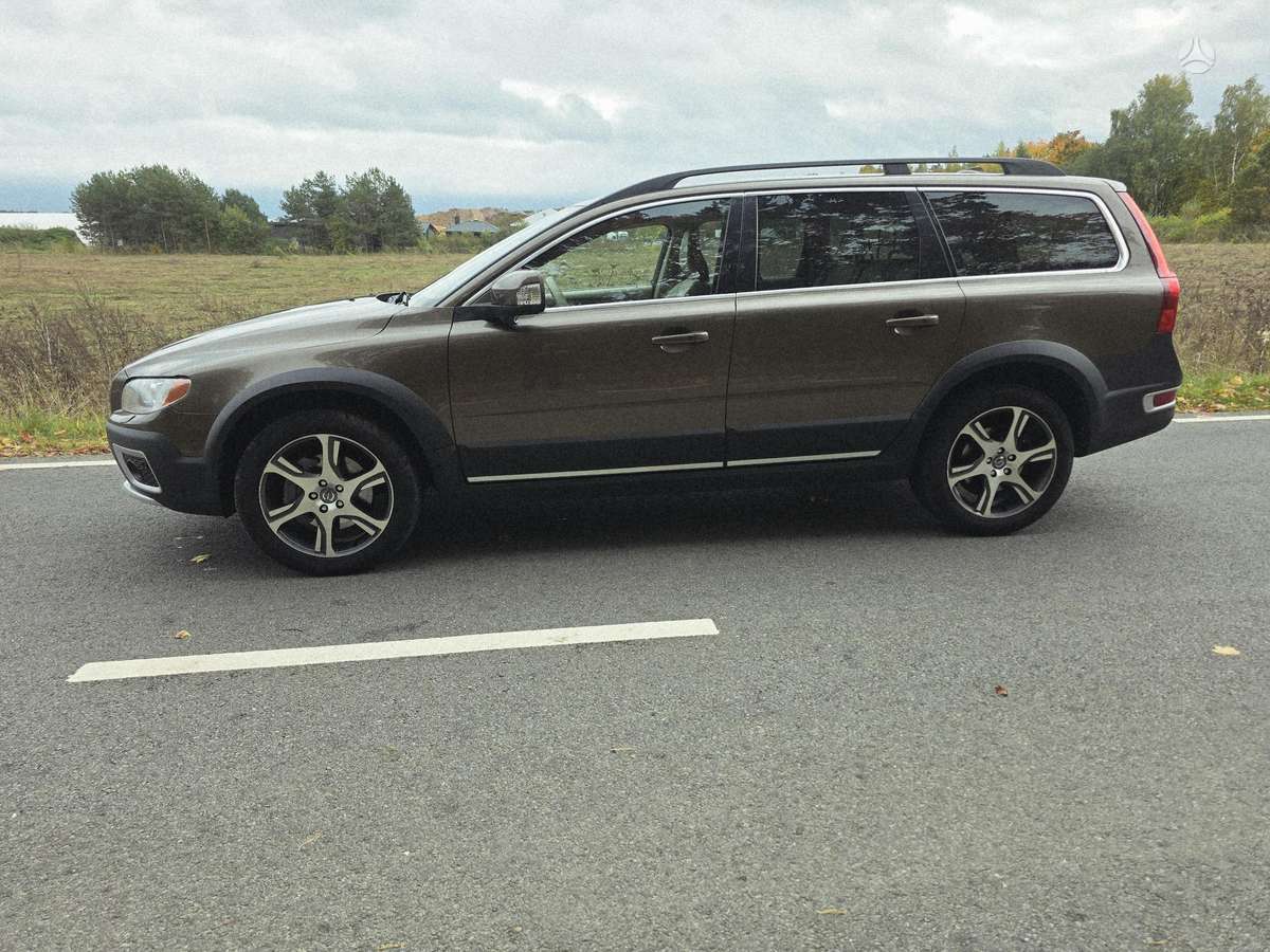 Volvo XC70, 2.4 l., wagon