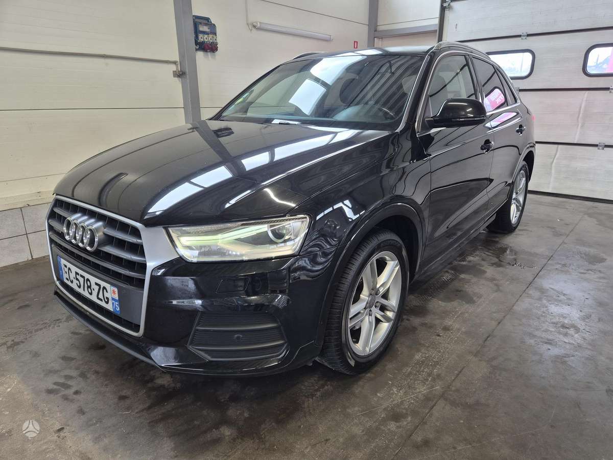 Audi Q3, 2.0 l., off-road / crossover