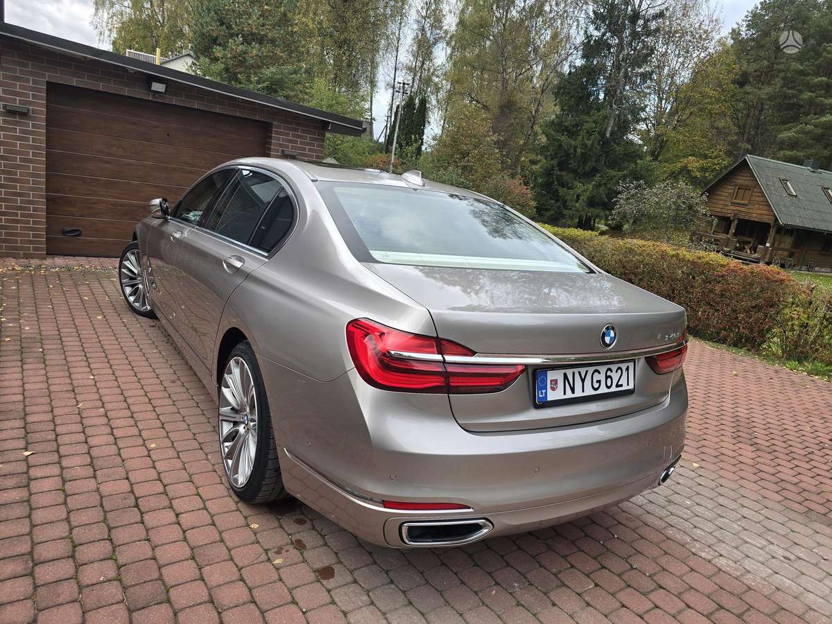 BMW 740, 3.0 l., Седан