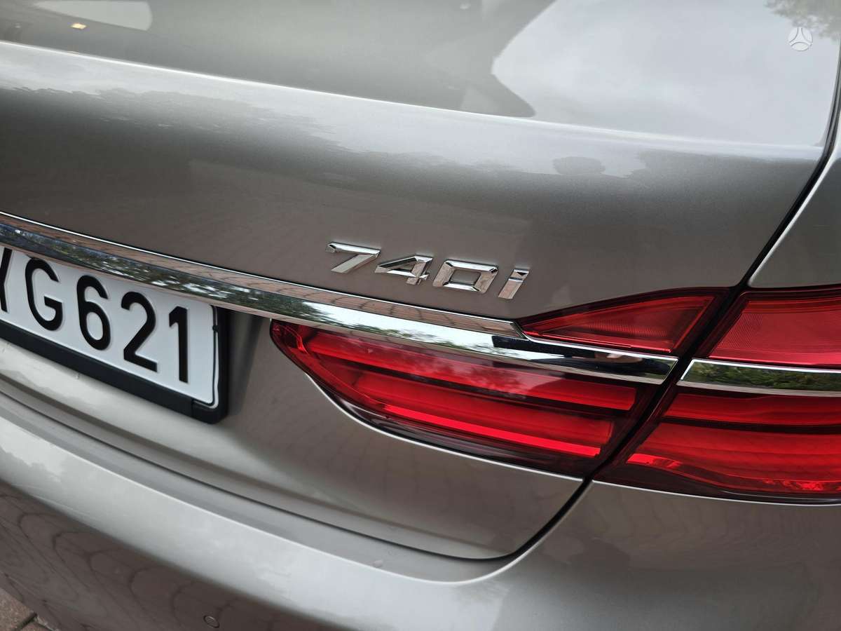 BMW 740, 3.0 l., Седан