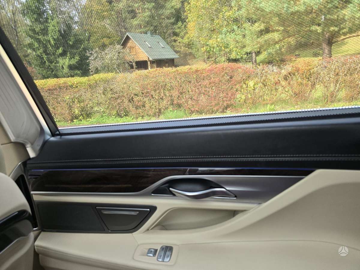 BMW 740, 3.0 l., Седан