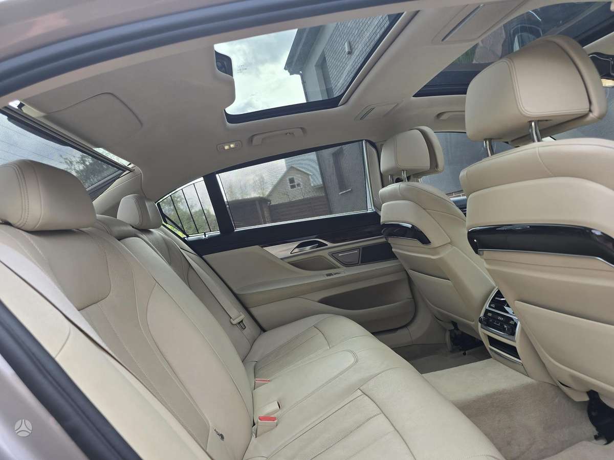 BMW 740, 3.0 l., Седан