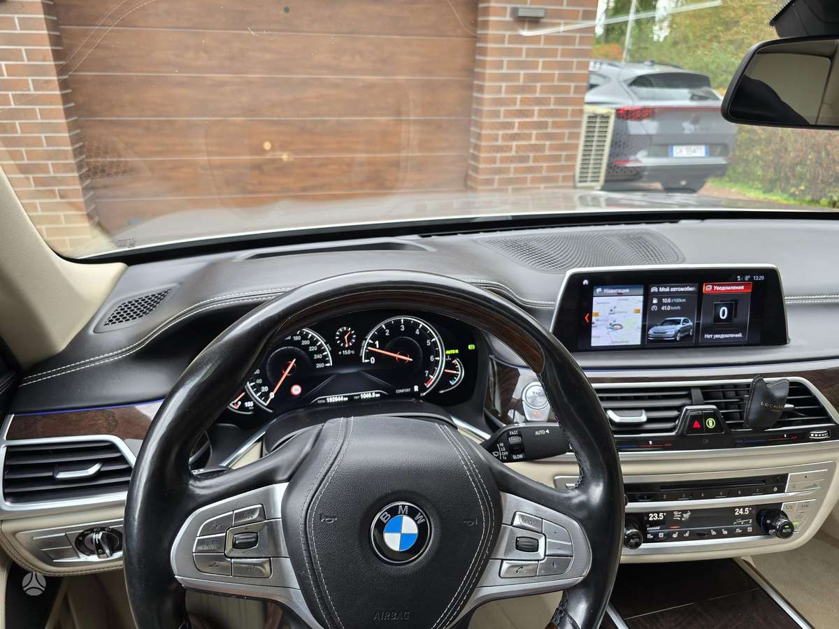 BMW 740, 3.0 l., Седан