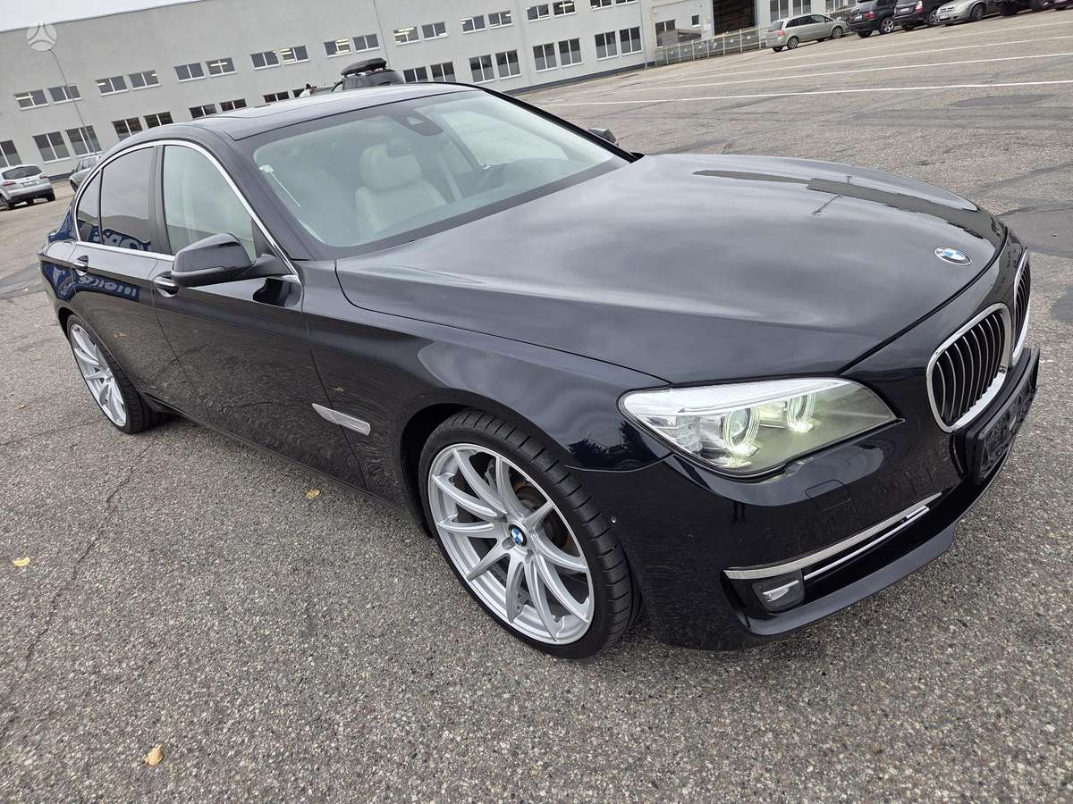 BMW 740, 3.0 l., Седан