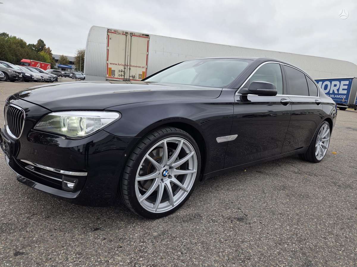 BMW 740, 3.0 l., Седан