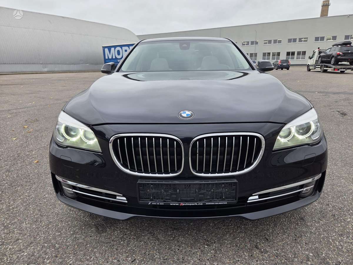 BMW 740, 3.0 l., Седан