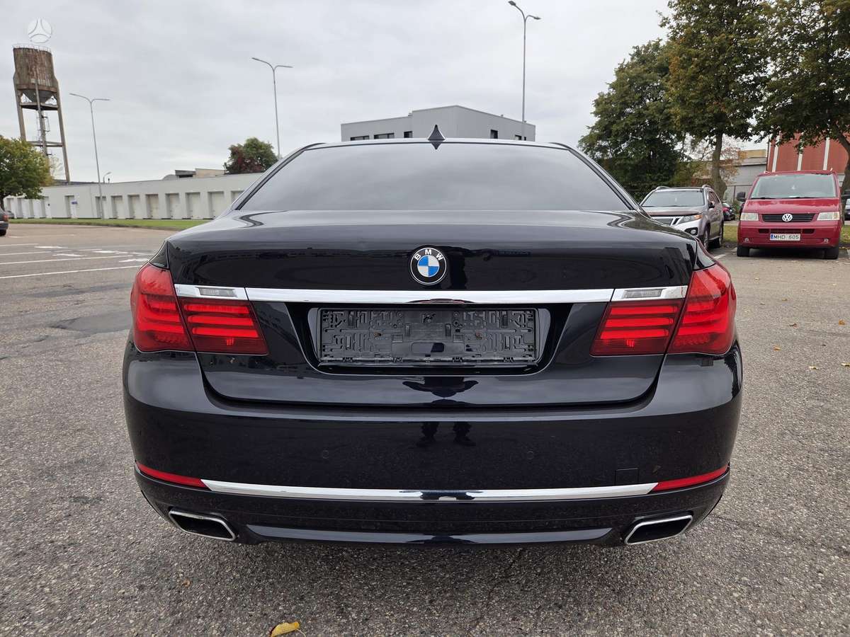 BMW 740, 3.0 l., Седан
