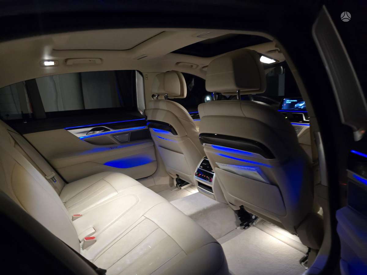 BMW 740, 3.0 l., Седан