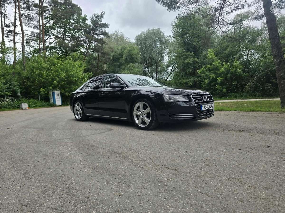 Audi A8, 3.0 l., Седан